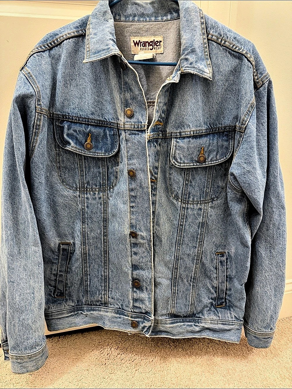 100% Cotton Wrangler Rugged Wear Denim Jacket in Blue Size Large